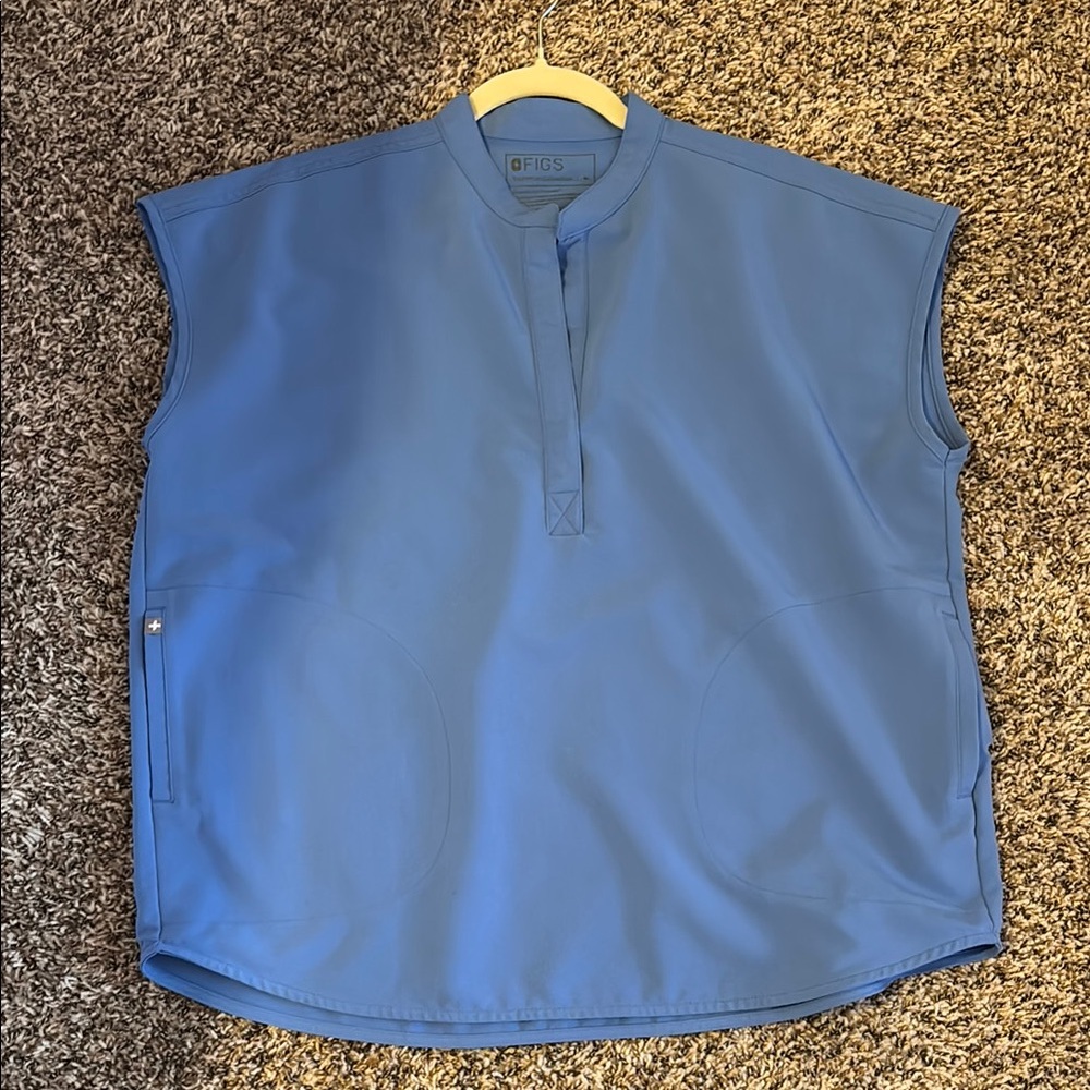 Figs Rafaela scrub top ceil blue size medium